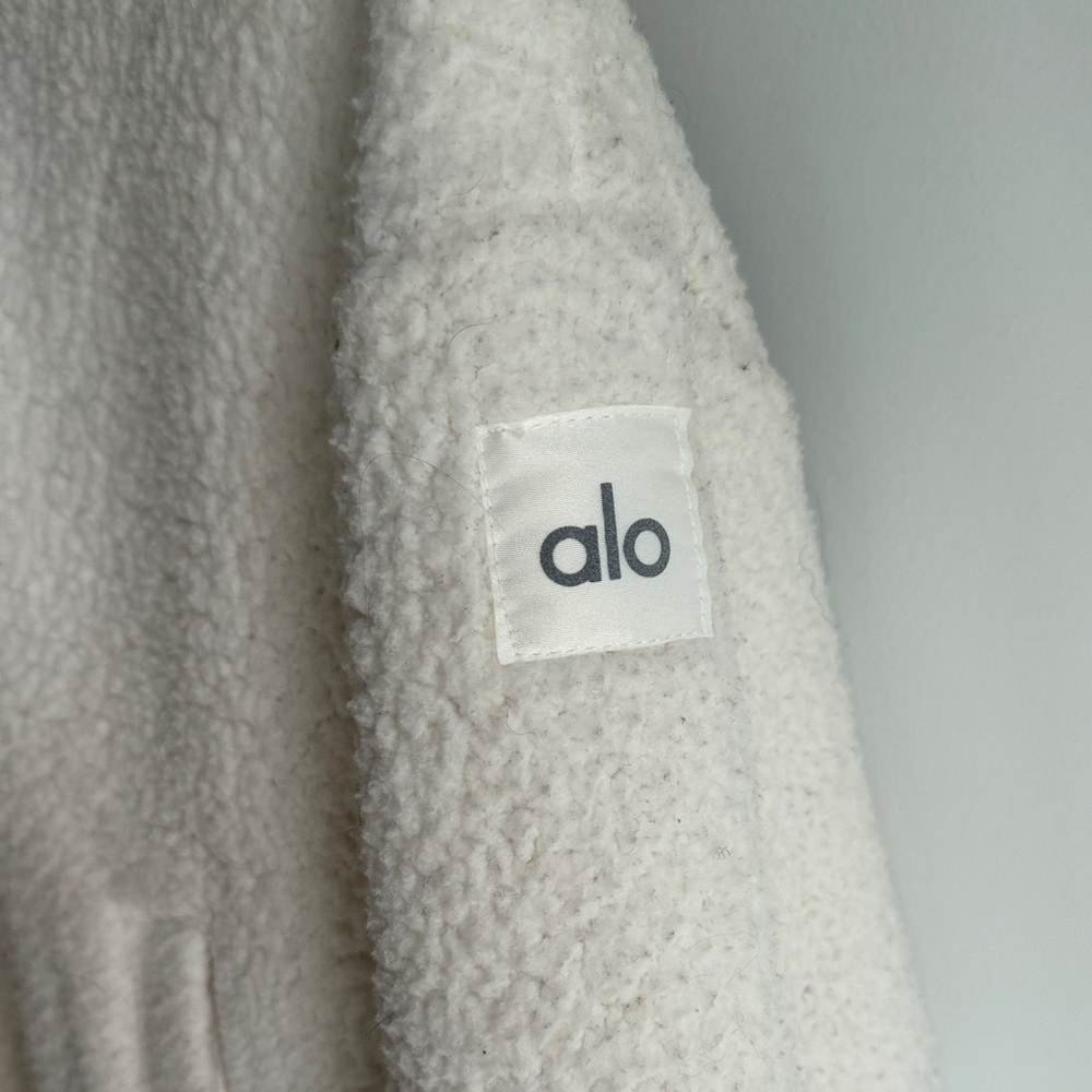 ALO Yoga Cream Sherpa Full-Zip Jacket - Picture 3 of 6